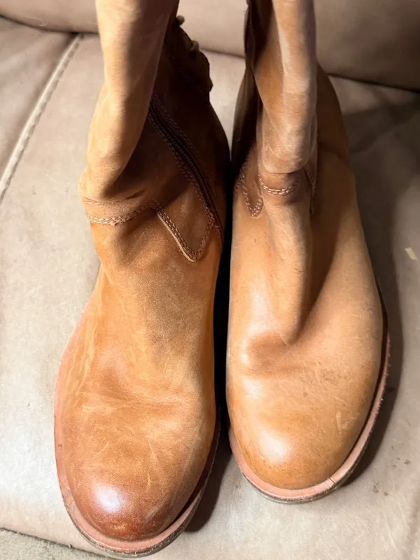 Sofft Tall Leather Boots Size 6.5 - Image 4