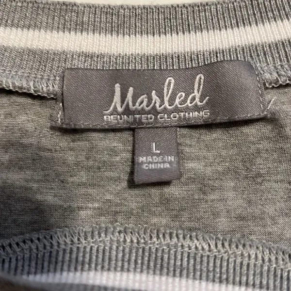 Marled Super cute LS T-shirt w/ double ruffles at cuffs. - Image 5