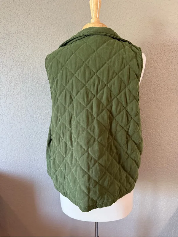 Umgee Quilted Olive Green Vest Medium - Image 2