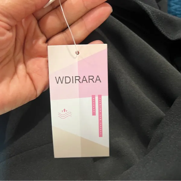 Wdirara Stretch Crepe Black Flared Cutout Hem Women's Side‎ Zip Pants NWT Size M - Image 10