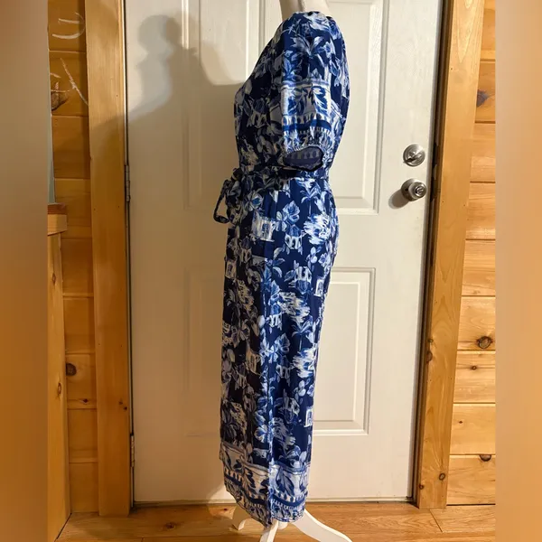 LOFT V-Neck Blue and White Floral Tie-Waist Maxi with slit sides. Size Small - Image 6