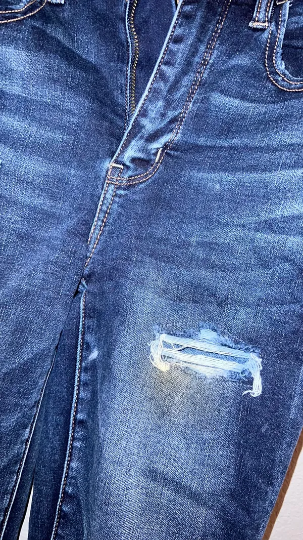 American Eagle Outfitters Skinnies - Image 3