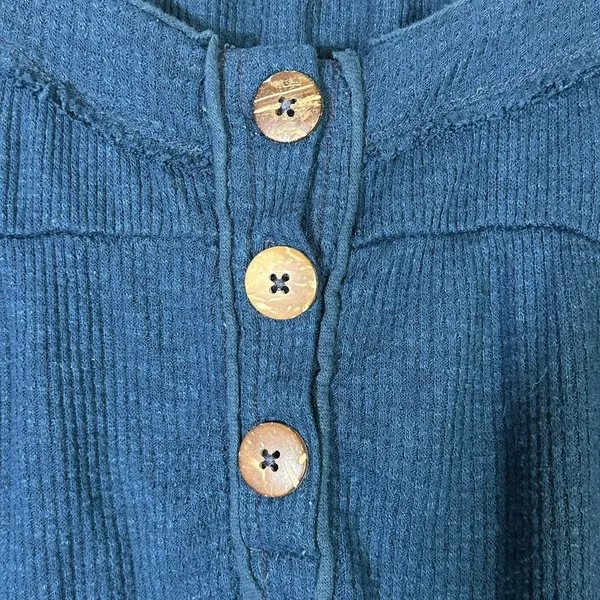 We The Free Must Have Thermal Top Blue Waffle Knit Henley Slouchy Boho Size M - Image 4