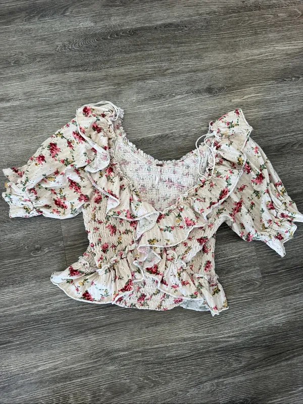 Free People favorite girl ruffle front smocked floral crop top cream medium - Image 4