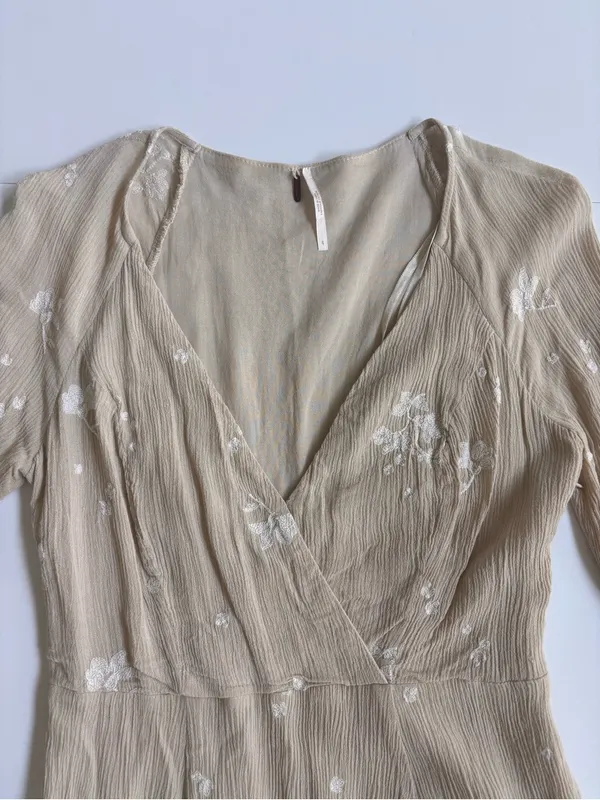 Free People Size 6 Embroidered Floral Bell Sleeve Mini Dress Beige Boho - Image 2
