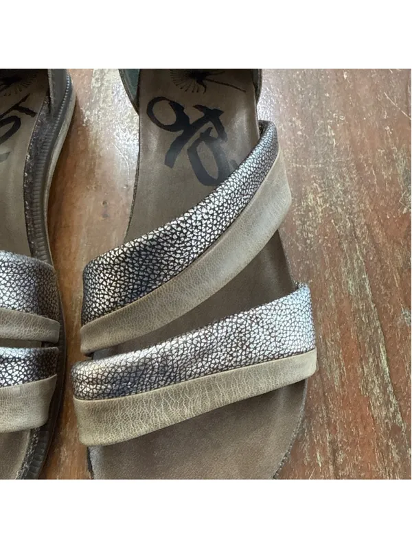 OTBT Souvenir Metallic Leather Ankle Wrap Sandals Silver Taupe Zip 7.5 Gladiator - Image 12