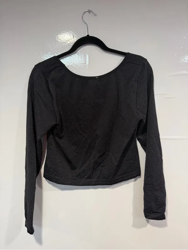 Black Sparkle‎ All in Motion NWT Long Sleeve Crop Top - Image 3