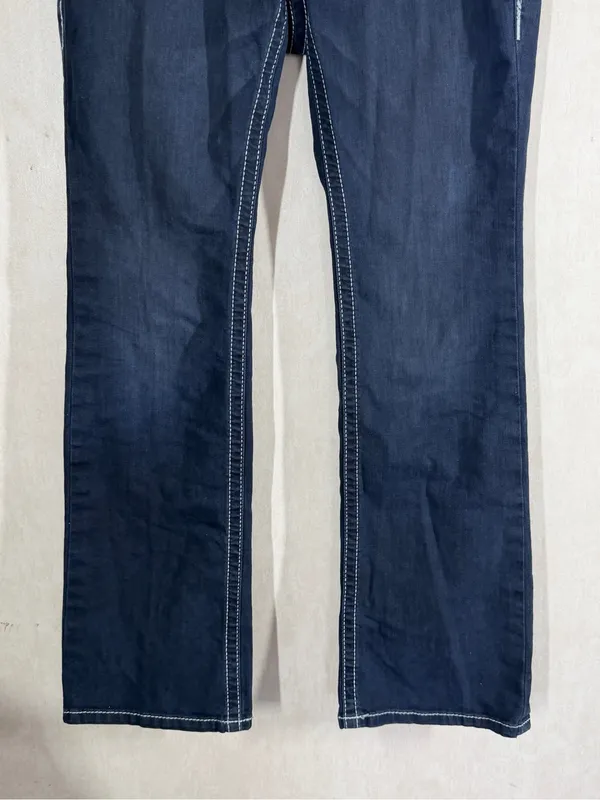 Ariat Women’s R.E.A.L Mid Rise Entwined Boot Cut Jeans Cowgirl in Marine 30R - Image 5