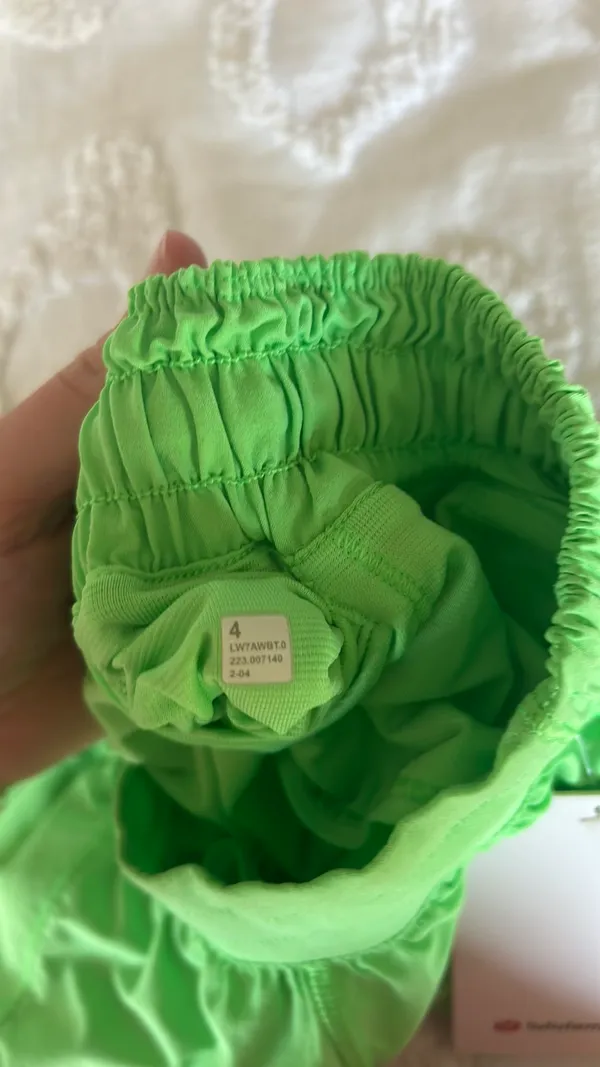 Lululemon LR Hotty Hot Shorts Pistachio  - Image 2