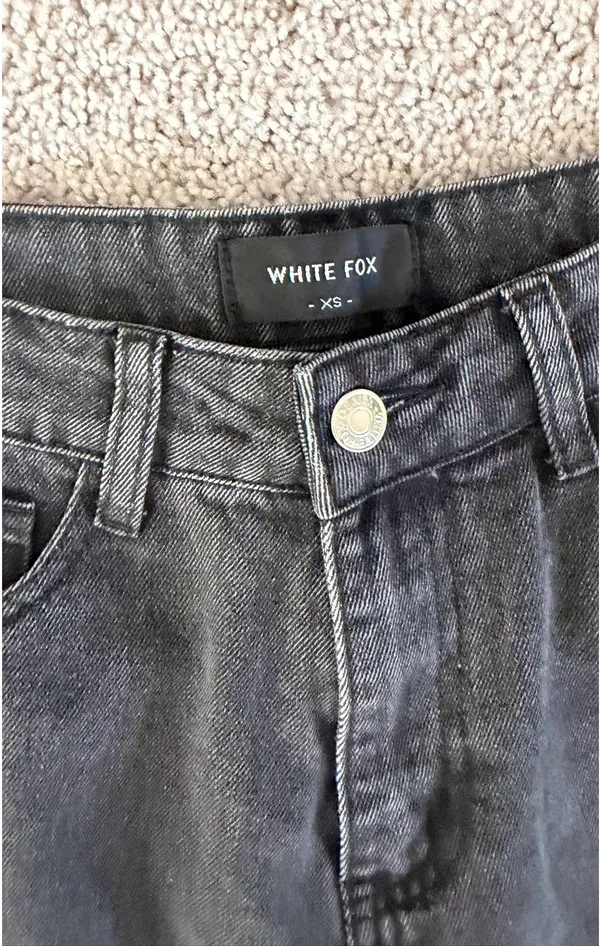 White Fox Boutique Black wash jeans - Image 5
