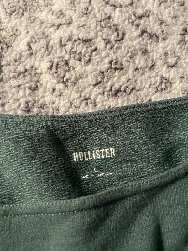 Off The Shoulder Sweatshirt - Image 3