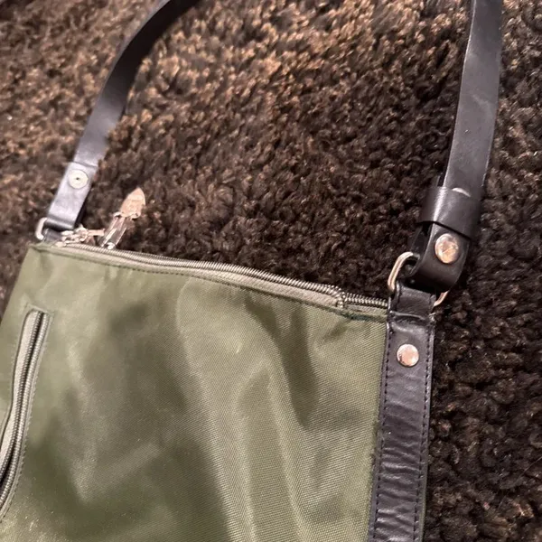 Moschino army green purse - Image 3