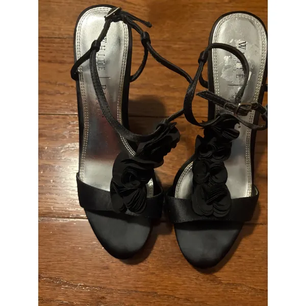 White House Black‎ Market Beverly Heels Floral Rosette Black Satin Platform 7M - Image 4
