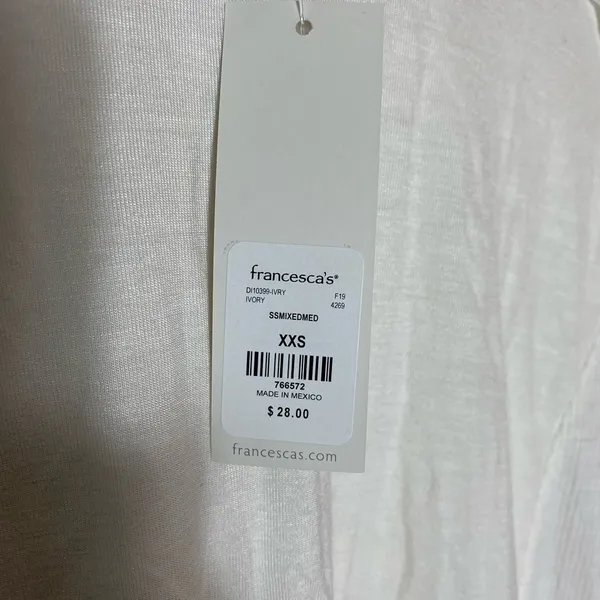 NWT Francesca's women white T-shirt size XXS ff - Image 5