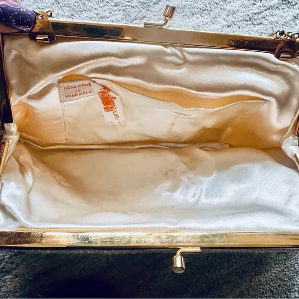 VTG Designer LaRegale Ivory Beaded Purse w/ Silk Interior Lining & Gold Strap - Image 12