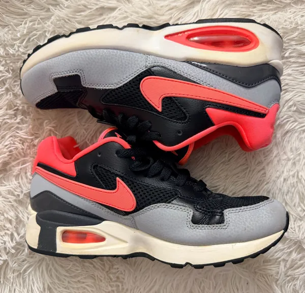 Nike Air Max ST International Women’s Size 7.5 Running Shoes #705003-003 - Image 8