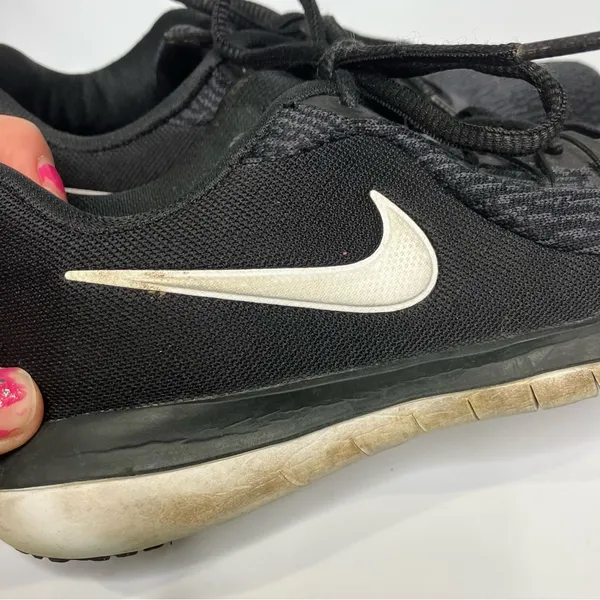 Nike Women’s flex supreme sneakers black &‎ white size 6 - Image 6