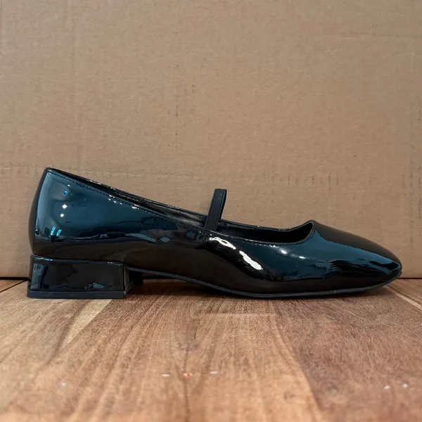 Madden Girl | 9.5M | Egret Rose Black Patent Leather Slip-On Women's Flats - Image 3