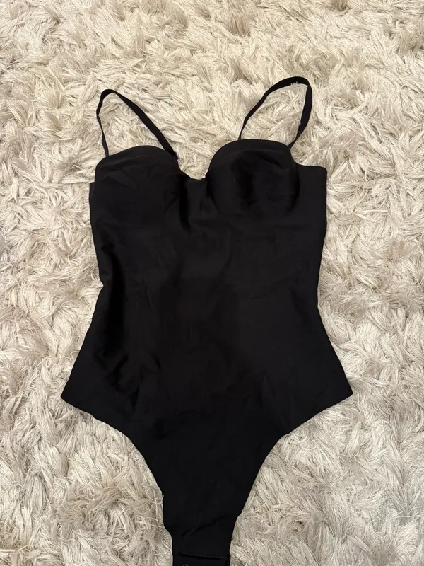 SKIMS Underwire Thong Bodysuit Onyx - Image 3