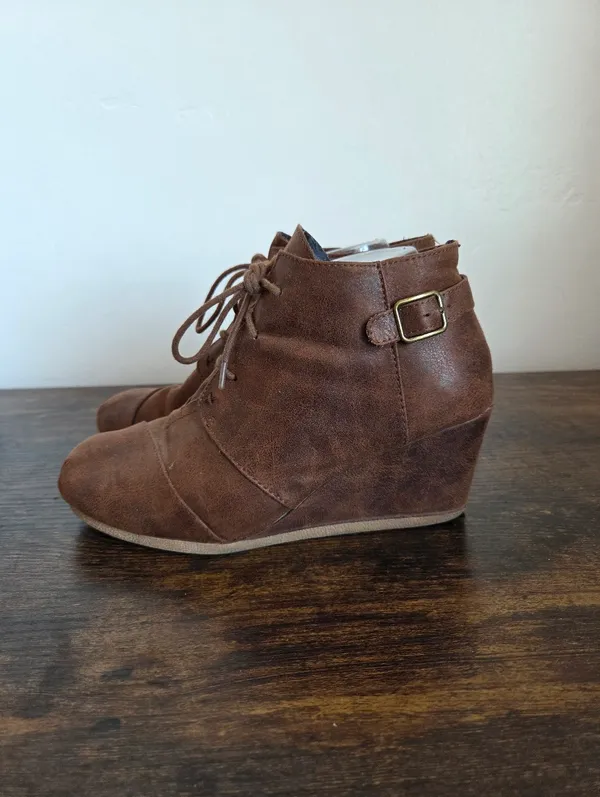 Maurices Cheri Lace Up Wedge Bootie Ankle Boot Brown Boho Indie Size 8 *flawed* - Image 3