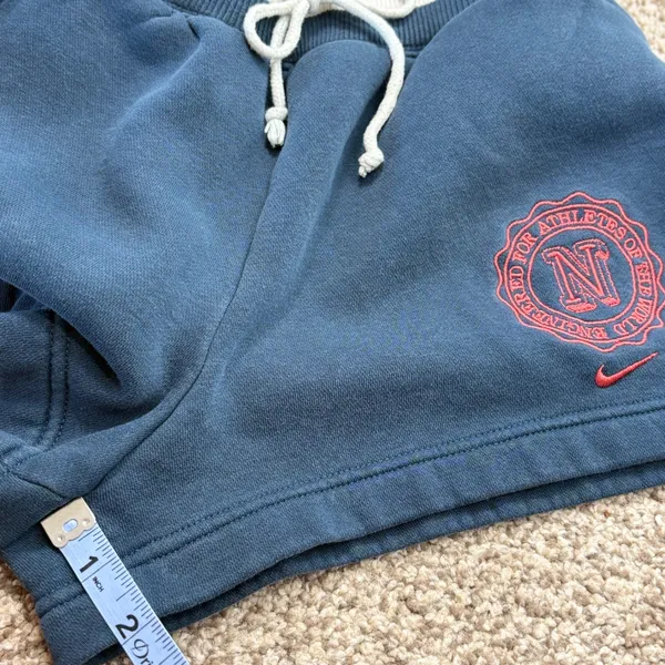 Nike Fleece Varsity Shorts Women XS‎ Navy Embroidered Crest Sweatshorts Pockets - Image 11