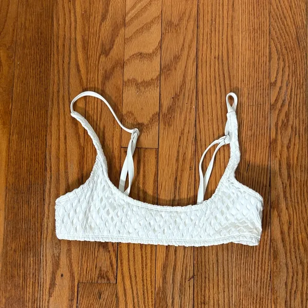 Ris-k Allure Bikini Top Textured White Size XS NWOT‎ Swimsuit - Image 3