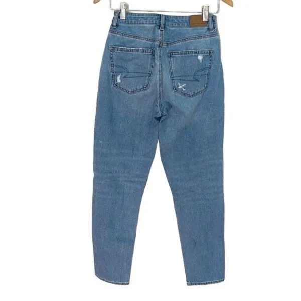 American Eagle Womens Mom Straight‎ Jeans Distressed Light Wash Blue Size 2 Reg - Image 4