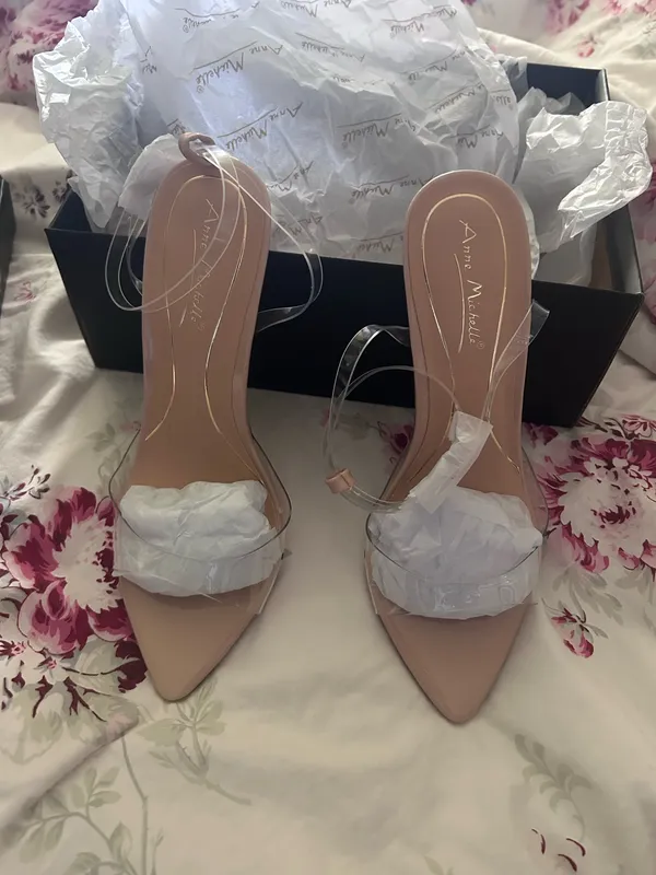 NIB Anne Michelle Heels - Image 3