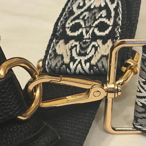Elegant Black Shoulder Bag for Women - Image 5