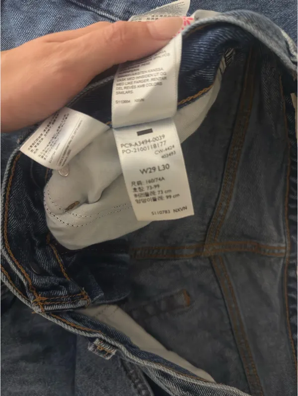 Levi’s Baggy Dad Jeans - Image 5