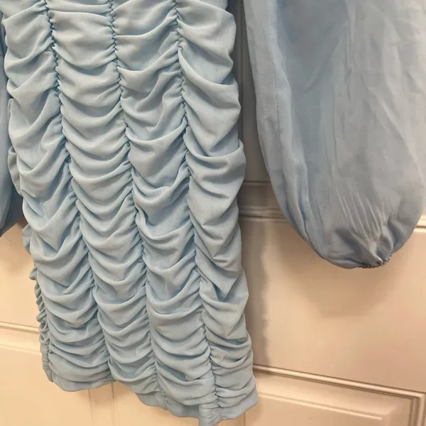 Hello Molly ruched front dress‎ puff sheer sleeves light blue size 4 - Image 4