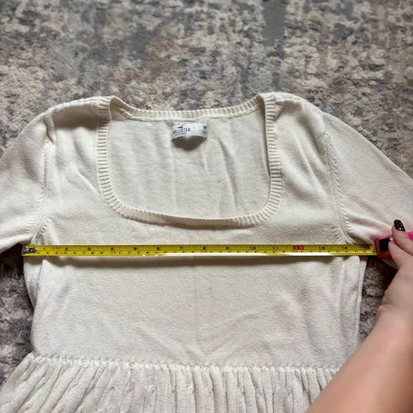 M Hollister babydoll cream sweater - Image 4