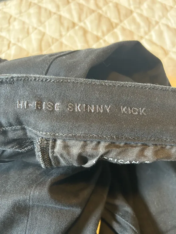 American Eagle Jeans - Image 3