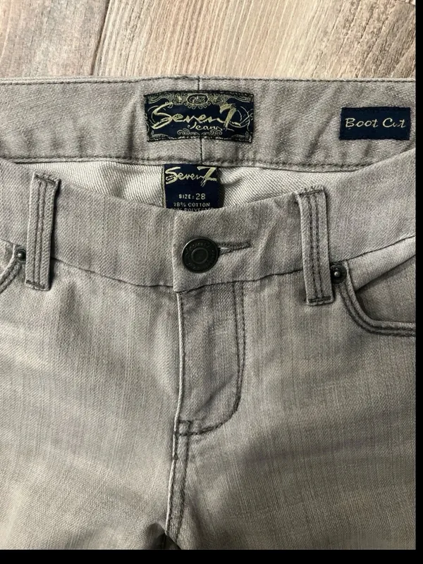 Seven7 Women's Y2K Light Gray Bootcut Flare Jeans - Image 4
