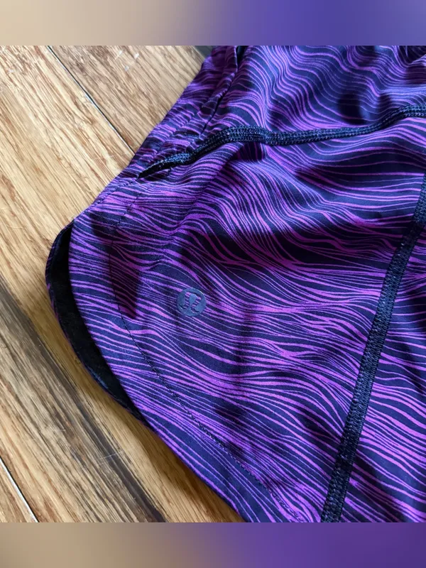 Lululemon Reversible Shorts Size 12 - Image 3