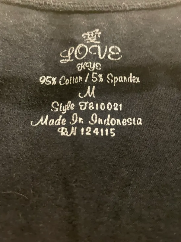 Black V Neck T Shirt Size M - Image 3