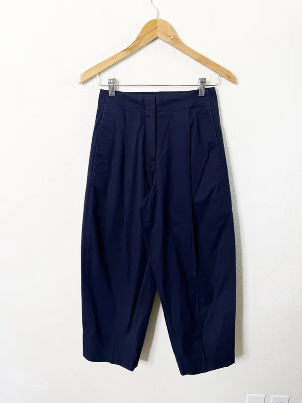 COS Pleated Barrel Leg Chinos in Navy Women’s Size‎ 2 - Image 4