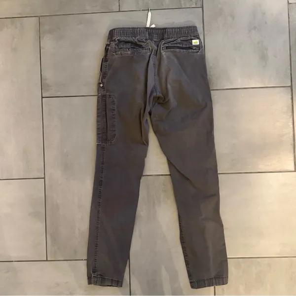 Vuori Ripstop Climber Pants in Gray - Image 3