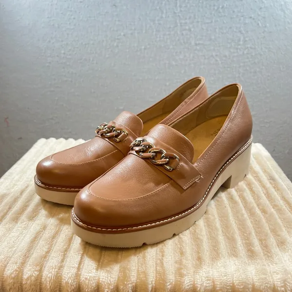 1133|NWOT Naturalizer Darry Leather Platform Chain Lug Sole Loafer Tan Women 12M - Image 2