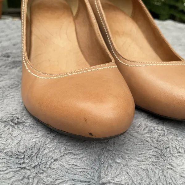 Clarks Indigo Purity Snow Tan Leather Wedge Pumps 9.5 Wooden Heel Casual - Image 11