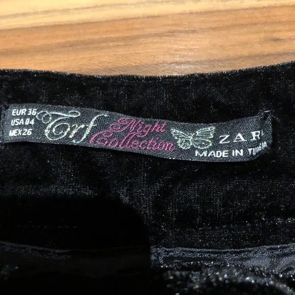 Zara Velvet Mini Shorts Black Gold Zipper Detail Zip Side Size 4 Indie Sleaze - Image 2