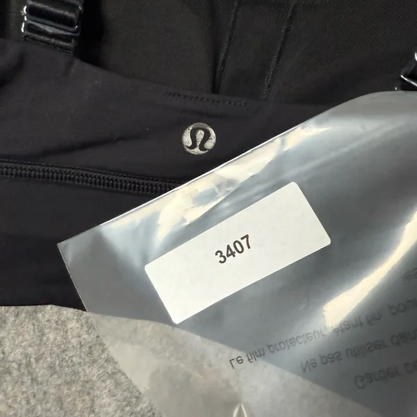 Lululemon Woman Size‎ 4 Black Sports Bra with Adjustable Straps - Image 5