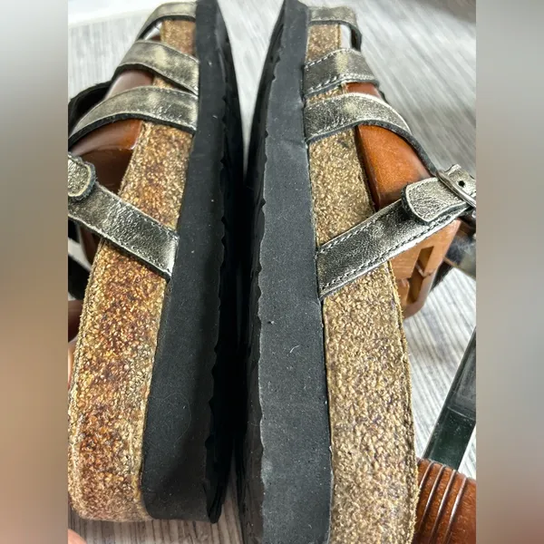 Naot Sarasota Metallic Bronze Leather Sandals Slides Shoes Size 38 L7. - Image 10