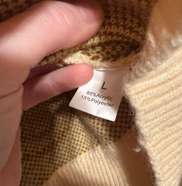 Heavy weight sweater brand size large - Image 2