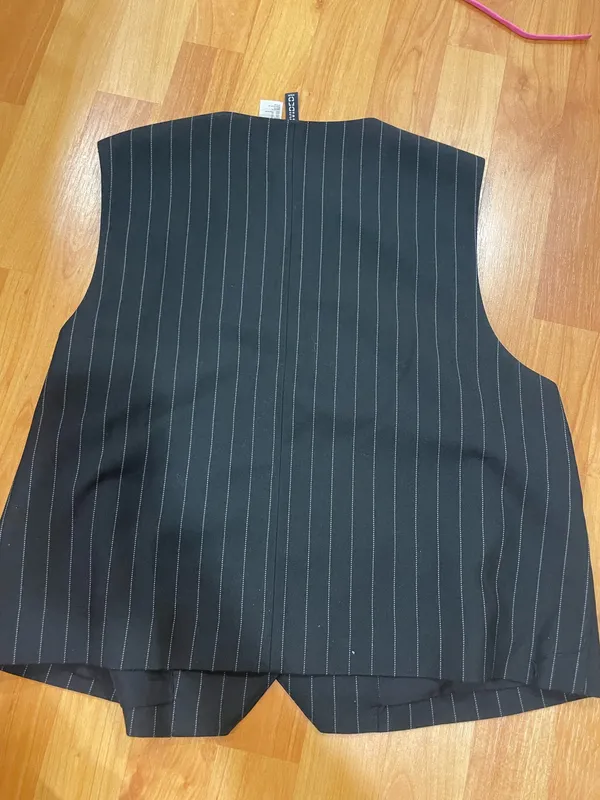 Black vest Size M - Image 3