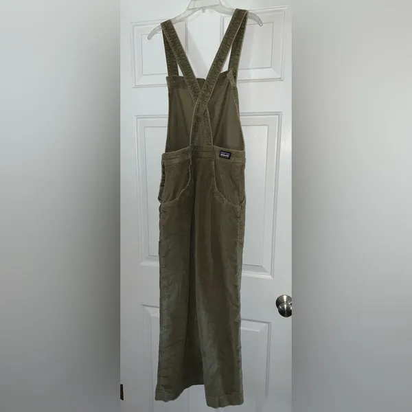 Patagonia Organic Cotton Women's Stand Up Cropped Corduroy Overalls Sage Khaki - Image 6
