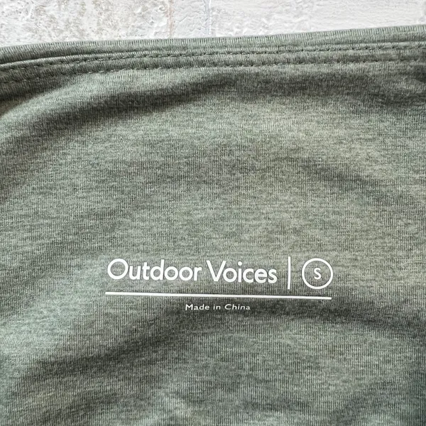 Outdoor Voices Bike Shorts Women Small Green CloudKnit Compression Zip Pocket 7" - Image 7