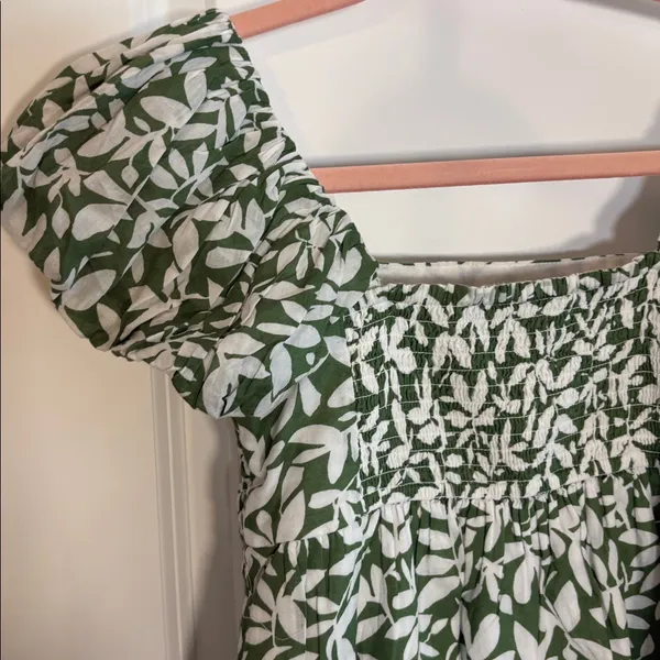 Abercrombie & Fitch green floral puff sleeve ruched crop top NWOT - Image 6