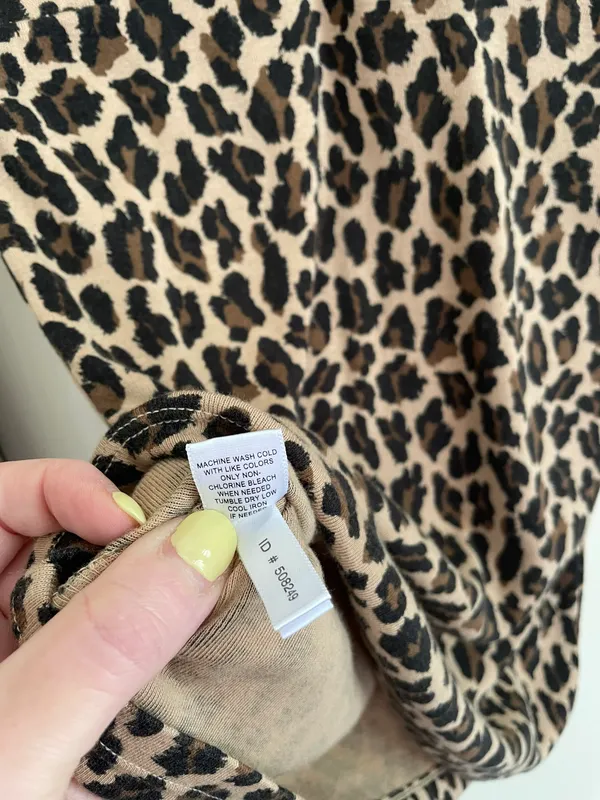 Sexy Basic Vneck Leopard Print - Image 7