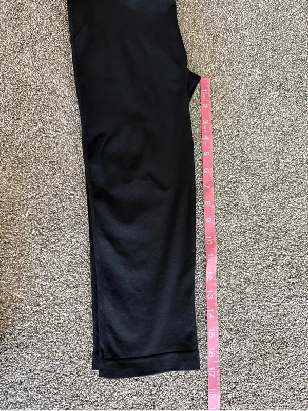 Blanqi Everyday Maternity Shaping Capri Leggings Black Size Medium - Image 6